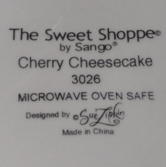 Two Decorative/Serving Vintage The Sweet Shoppe Plates - Picture 3 of 6